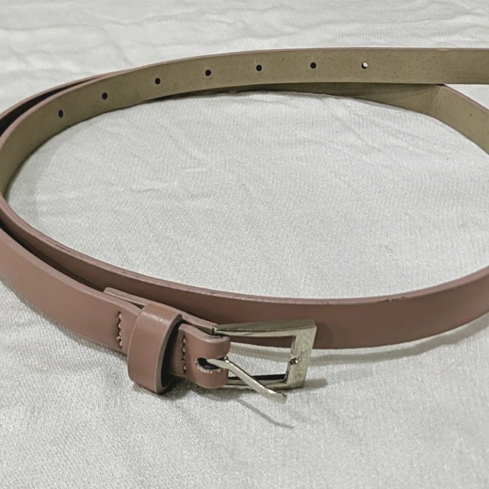 NWOT Pale Pink Skinny Belt